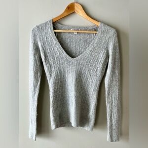 Anthropologie Aphorism Light Grey Angora Lambswool Sweater M V-Neck -preppy chic